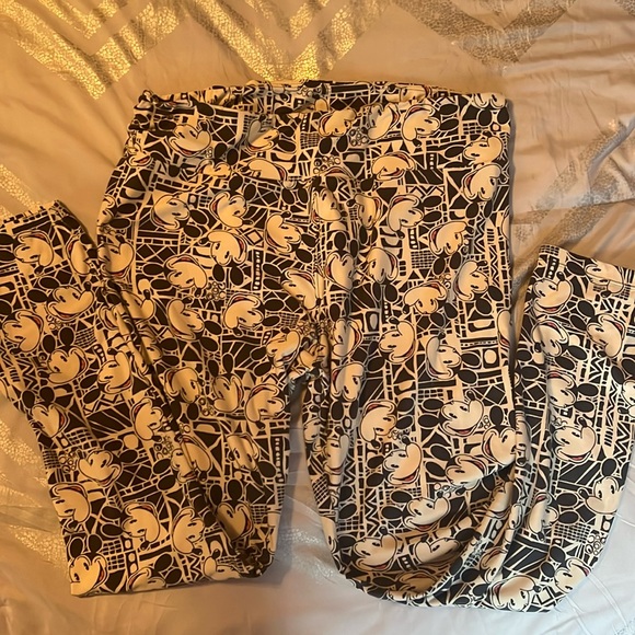 LuLaRoe Disney TC Leggings - Picture 1 of 1